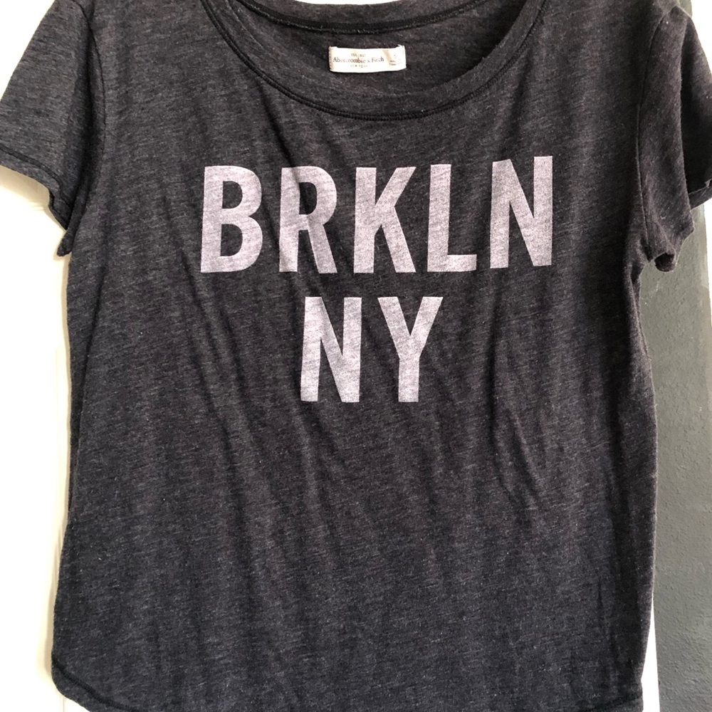 Abercrombie and Fitch Brooklyn T-Shirt - Size Small